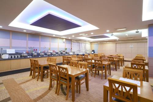 Food and beverages, GG Hotel in Gyeongju-si Food and beverages, GG Hotel in Gyeongju-si