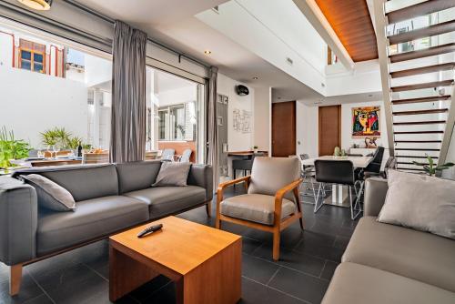 Зручності, VLVilla - Villa de lujo en Valencia con piscina privada y sala de cine in València Зручності, VLVilla - Villa de lujo en Valencia con piscina privada y sala de cine in València