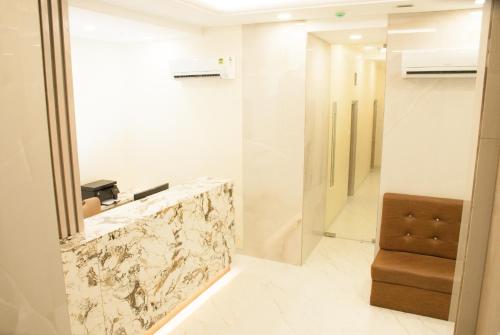 Előcsarnok, City Hotel near Chhatrapati Shivaji Terminus Előcsarnok, City Hotel near Chhatrapati Shivaji Terminus