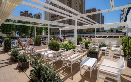 Bar/Lounge, Medplaya Hotel Riudor - Adults Only in Benidorm Bar/Lounge, Medplaya Hotel Riudor - Adults Only in Benidorm