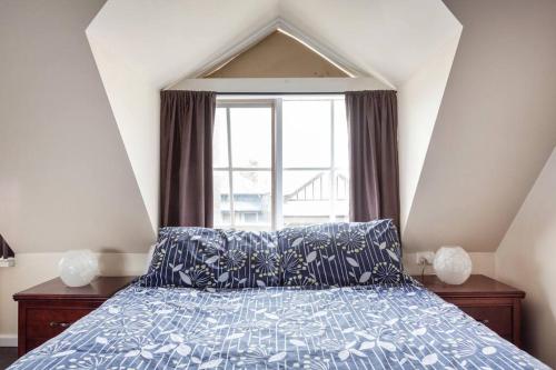 Upstairs Studio Apartment with street access in Flemington Upstairs Studio Apartment with street access in Flemington