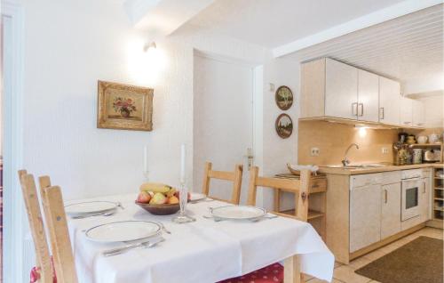 Beautiful apartment in Nusbaum with 2 Bedrooms and WiFi in Nusbaum (Rhineland-Palatinate) Beautiful apartment in Nusbaum with 2 Bedrooms and WiFi in Nusbaum (Rhineland-Palatinate)