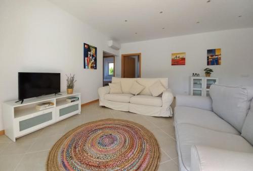 Casa Citrus Limão - Between the Hills & the Ocean (Casa Citrus Limao - Between the Hills & the Ocean) in Силвес Casa Citrus Limão - Between the Hills & the Ocean (Casa Citrus Limao - Between the Hills & the Ocean) in Силвес