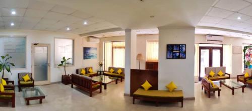 Lobby, YWCA International Guest House in Central Delhi Lobby, YWCA International Guest House in Central Delhi