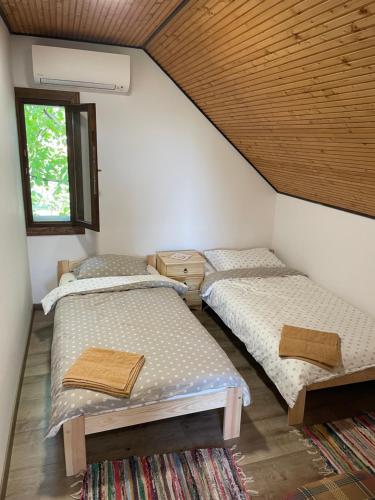 Perenyi Pince es Vendeghaz Hajos in Hajós Perenyi Pince es Vendeghaz Hajos in Hajós