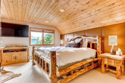 Spectacular Views in your Own Private Escape with Hot Tub - Mountain Aire' Getaway in Блу ривър Spectacular Views in your Own Private Escape with Hot Tub - Mountain Aire' Getaway in Блу ривър