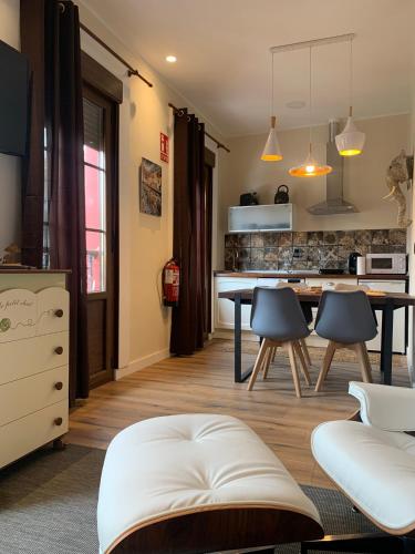 Apartamentos Rosa La Bonita in Aviles Apartamentos Rosa La Bonita in Aviles