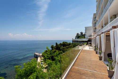 balkon/terras, Oasis Hotel in Corfu Island balkon/terras, Oasis Hotel in Corfu Island
