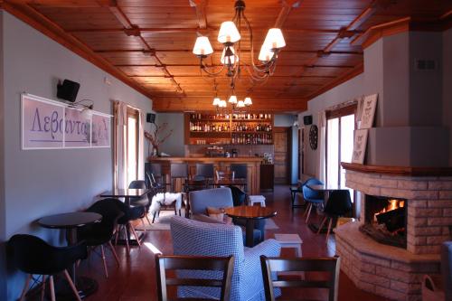 Előcsarnok, Levanta in Megalo Chorio Előcsarnok, Levanta in Megalo Chorio