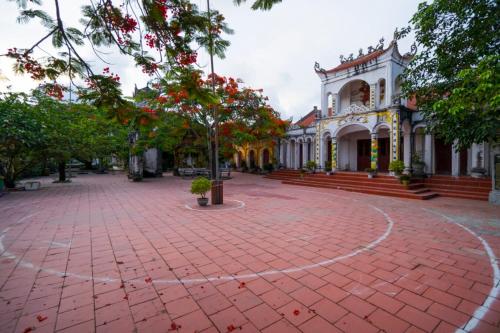 Nearby attraction, Bich Ngoc Hotel Quan Lan in Quan Lan Island Nearby attraction, Bich Ngoc Hotel Quan Lan in Quan Lan Island