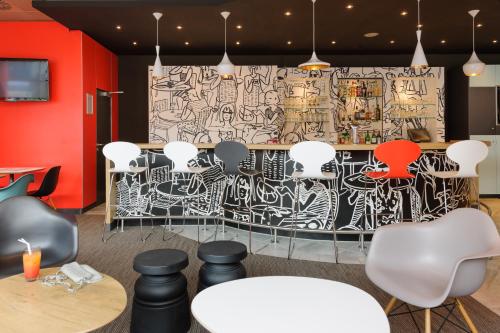 ผับ/เลาจน์, ไอบิส ลือเบค ซิตี้ (Ibis Luebeck City) in ลูเบค ผับ/เลาจน์, ไอบิส ลือเบค ซิตี้ (Ibis Luebeck City) in ลูเบค