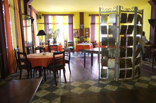 Restaurant, Hotel Joffre in Toamasina Restaurant, Hotel Joffre in Toamasina