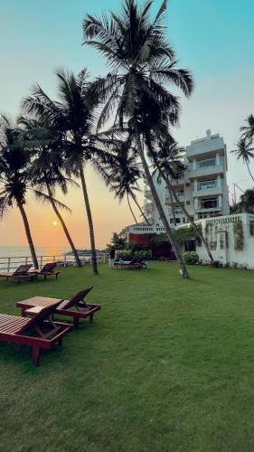 plage, Rockholm at the Light House Beach in Kovalam plage, Rockholm at the Light House Beach in Kovalam