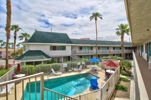 Swimming pool, Motel 6 Yuma, AZ - East in Yuma (AZ) Swimming pool, Motel 6 Yuma, AZ - East in Yuma (AZ)
