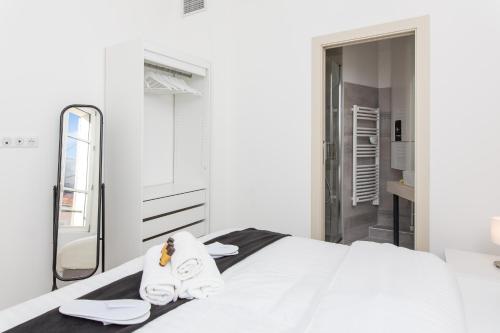 Anzur YourHostHelper