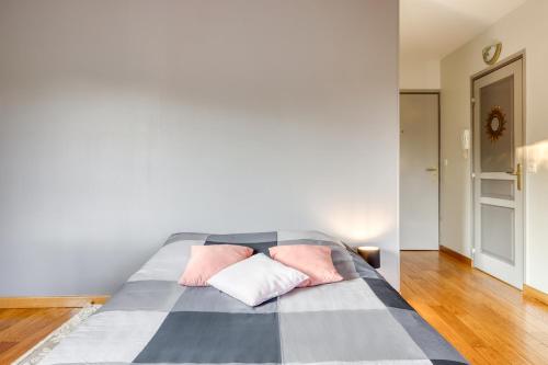 Studio Moderne & Cosy Proche Paris in Rosny-sous-Bois Studio Moderne & Cosy Proche Paris in Rosny-sous-Bois