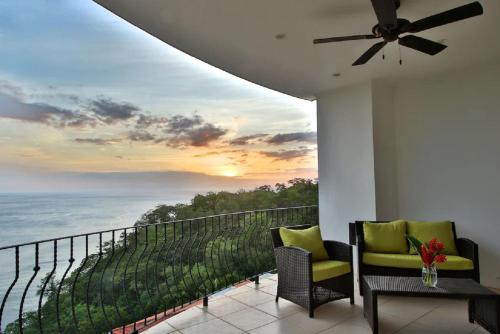 Terraza/balcón, Playa Flamingo - 2 BR condo with great ocean views - FLAMINGO TOWERS 25 in Playa Flamingo Terraza/balcón, Playa Flamingo - 2 BR condo with great ocean views - FLAMINGO TOWERS 25 in Playa Flamingo