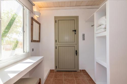N & M homes in Tinos N & M homes in Tinos