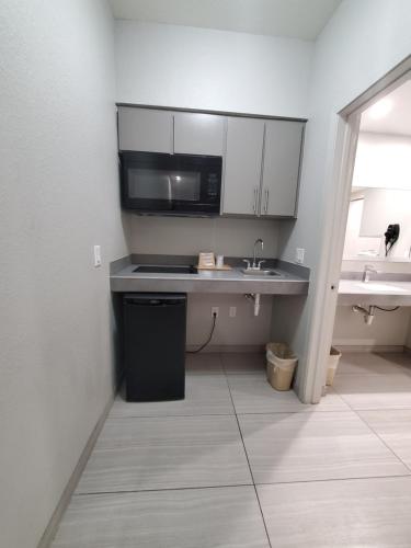 Crystal Inn in Porter Crystal Inn in Porter