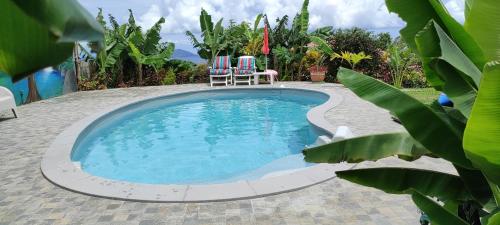 Un coin de paradis, piscine privative, vue Saintes in Trois-Rivieres Un coin de paradis, piscine privative, vue Saintes in Trois-Rivieres