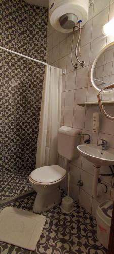 Baño, Villa Monera Apartments & Rooms & Free Garage in Mostar Baño, Villa Monera Apartments & Rooms & Free Garage in Mostar