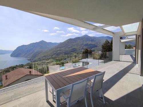 Balcony/terrace, IseoLakeRental - Monti e Lago in Solto Collina Balcony/terrace, IseoLakeRental - Monti e Lago in Solto Collina