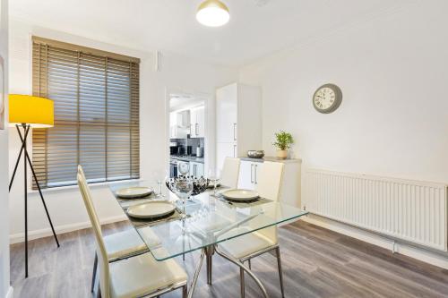 Facilities, Spacious & Central Entire Home in Dales Facilities, Spacious & Central Entire Home in Dales