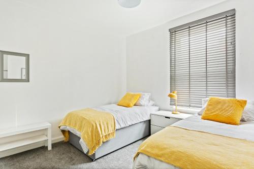 Spacious & Central Entire Home in Dales Spacious & Central Entire Home in Dales