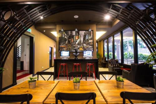 Bar/lounge, Manhattan Business Hotel Damansara Perdana in One Utama / Damansara Bar/lounge, Manhattan Business Hotel Damansara Perdana in One Utama / Damansara