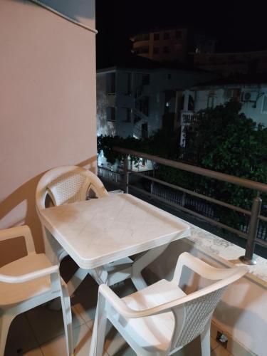 ระเบียง/ชานเรือน, Apartments Mare Budva in เวลยี วิโนกราดี ระเบียง/ชานเรือน, Apartments Mare Budva in เวลยี วิโนกราดี
