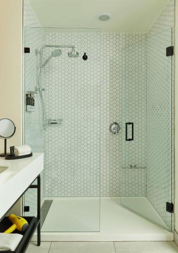 Bathroom, Hyatt Centric Buckhead Atlanta in Buckhead Bathroom, Hyatt Centric Buckhead Atlanta in Buckhead