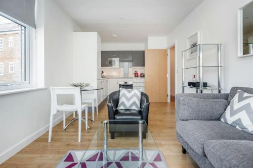 Pokoj pro hosty, Roomspace Serviced Apartments - Swan House in Leatherhead Pokoj pro hosty, Roomspace Serviced Apartments - Swan House in Leatherhead