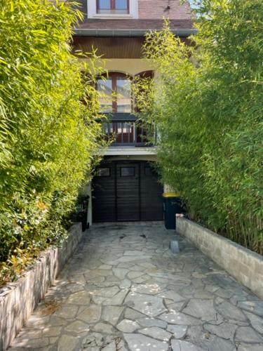 Beautiful and tidy house in the Paris area in La Courneuve Beautiful and tidy house in the Paris area in La Courneuve