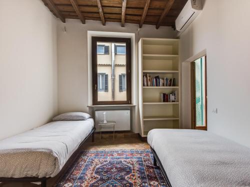 Pantheon Enchanting Luxury Apartment