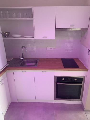 ห้องครัว, Apartmány Blatec (Apartmany Blatec) in สลาโวนิน ห้องครัว, Apartmány Blatec (Apartmany Blatec) in สลาโวนิน