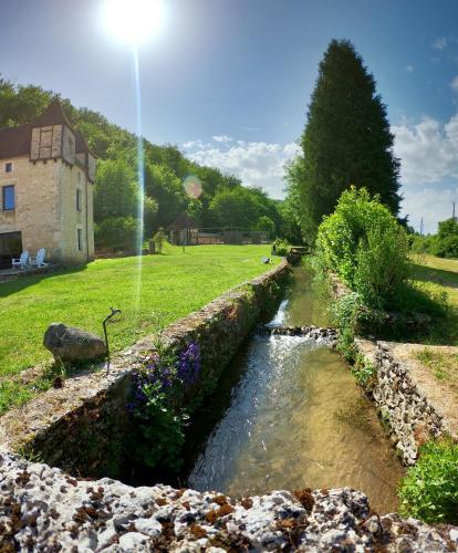 Kert, Le gîte du Moulin de la Garrigue (Le gite du Moulin de la Garrigue) in Salignac Eyvigues Kert, Le gîte du Moulin de la Garrigue (Le gite du Moulin de la Garrigue) in Salignac Eyvigues