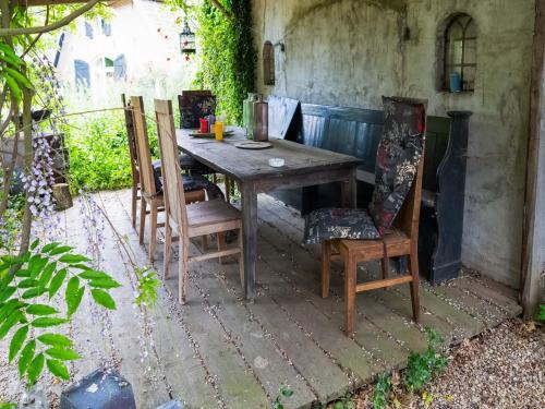 Balcony/terrace, Attractive mansion in Vaassen with garden in Vaassen Balcony/terrace, Attractive mansion in Vaassen with garden in Vaassen