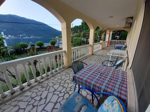 Stevovic Apartments in Donja Lastva Stevovic Apartments in Donja Lastva