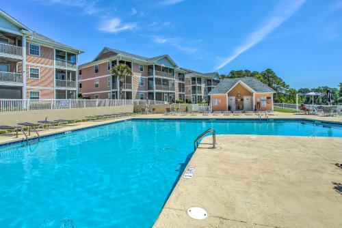 Southern Charm Condo with Pool about 4 Mi to Broadway! near Myrtle Waves Water Park Southern Charm Condo with Pool about 4 Mi to Broadway! near Myrtle Waves Water Park