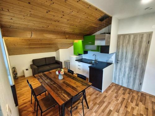 مطبخ, Rooms pr zajčku (Rooms pr zajcku) in Tolmin مطبخ, Rooms pr zajčku (Rooms pr zajcku) in Tolmin