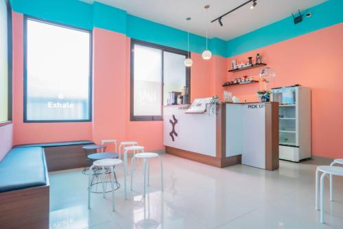 Sans Hotel Widarasari Cirebon in كيداوونج Sans Hotel Widarasari Cirebon in كيداوونج