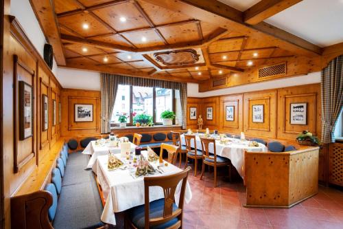 Restaurant, Hotelgasthof Bayerischer Hof in Sulzbach-Rosenberg Restaurant, Hotelgasthof Bayerischer Hof in Sulzbach-Rosenberg