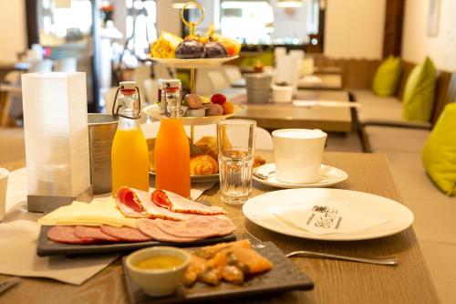 Food and beverages, Hotel Restaurant Brigitte in Warmensteinach Food and beverages, Hotel Restaurant Brigitte in Warmensteinach