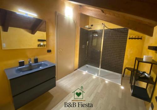 Bathroom, Villa Fiesta in Oggiono Bathroom, Villa Fiesta in Oggiono