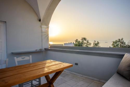 Central Hostel Oia in Santorini Central Hostel Oia in Santorini