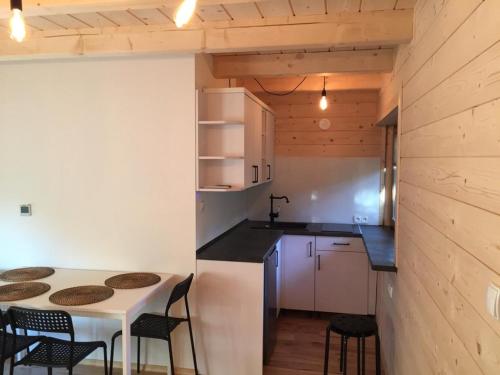 Chatka z sauną nad rzeką (Chatka z sauna nad rzeka) in Cisiec Chatka z sauną nad rzeką (Chatka z sauna nad rzeka) in Cisiec