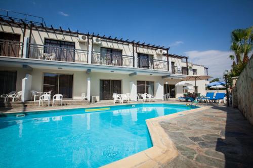 Kolam renang, Crystallo Apartments in Paphos Kolam renang, Crystallo Apartments in Paphos