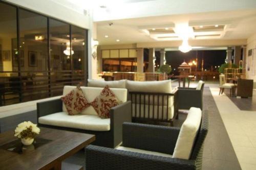 Shared lounge/TV area, Hotel Seri Malaysia Kangar in Kangar Shared lounge/TV area, Hotel Seri Malaysia Kangar in Kangar