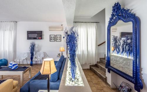 Milos Inn in Мілос Milos Inn in Мілос