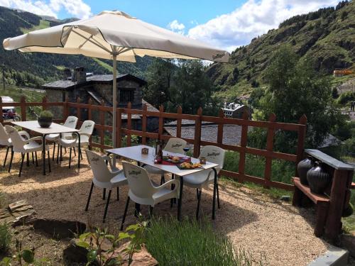 Balcó/terrassa, Hotel Roc de St Miquel & Apartment in Soldeu Balcó/terrassa, Hotel Roc de St Miquel & Apartment in Soldeu